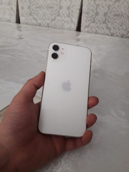 Продется iPhone 11 с гарантией