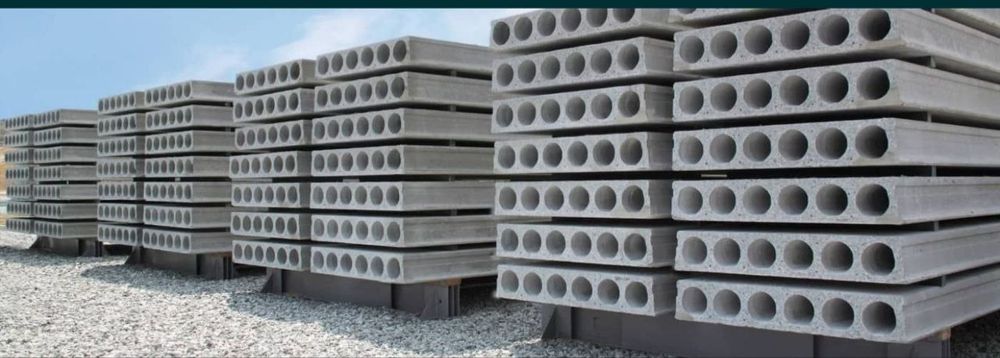 Бетон плиталар сотилади.