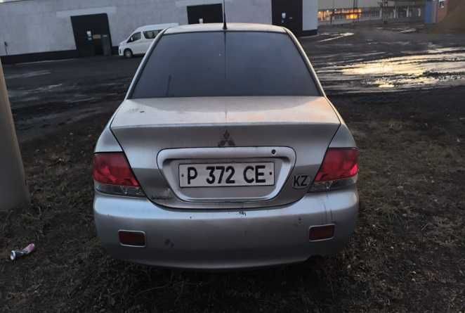 Автомобиль Mitsubishi Lanсer
