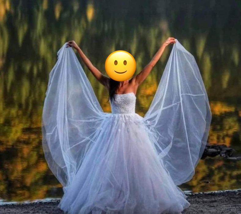 Vand rochie de mireasa