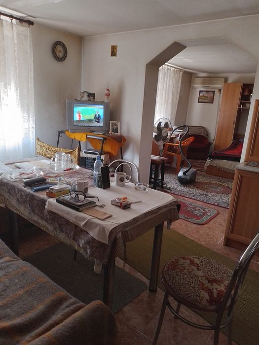 Vând casă + 675 mp teren in Loc Nermis,  Com Archis, Jud Arad