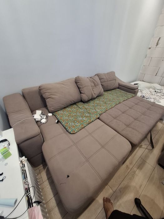 Диван, кресло и 4 подушки Б/У