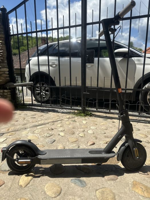 Vand trotineta electrica xiaomi,aproape noua!