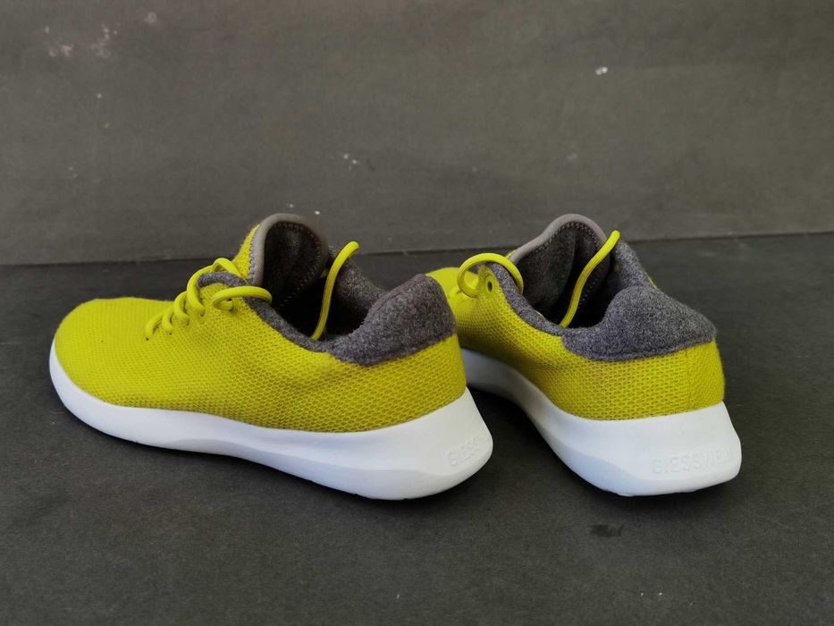 Adidasi alergare  41 42 GEISSWEIN- Elvetia Lana Merino 750 Ron Ca NOI