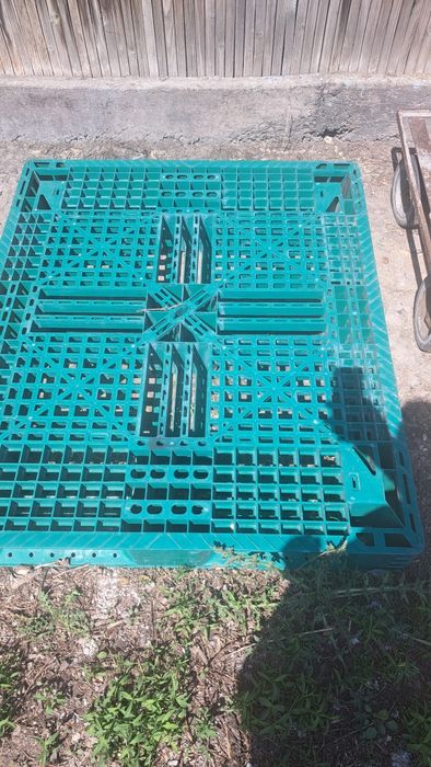 Палеты, поддоны пластиковые