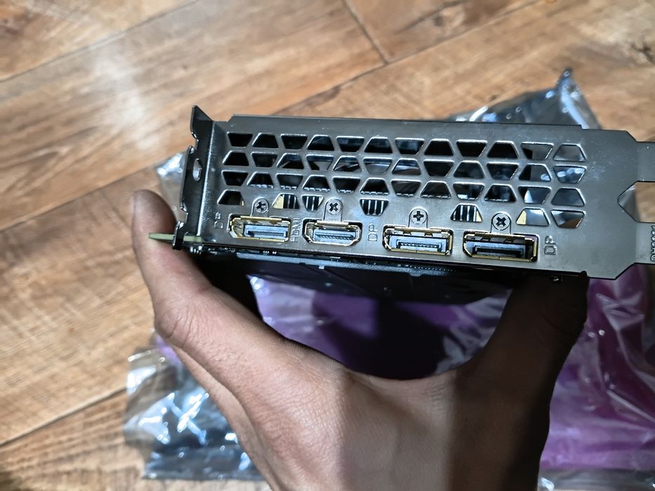 Видеокарта GTX 1660TI