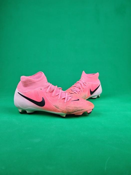 Професионални бутонки Nike Phantom Luna 2 Elite FG