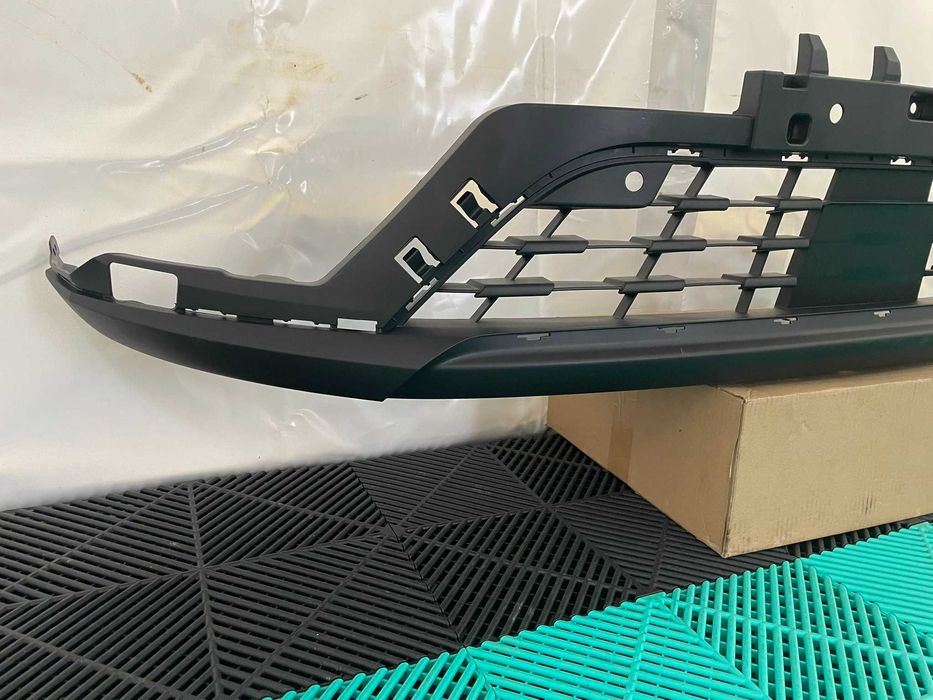 Spoiler grila inferioara bara fata Renault Arkana nou original Renault