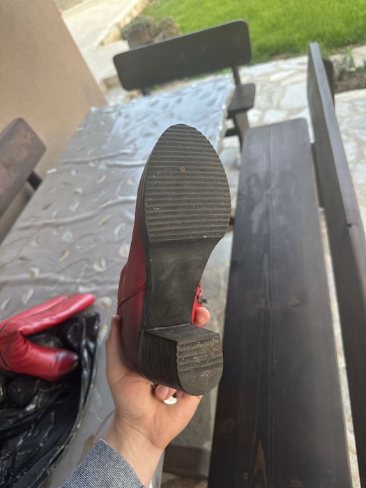 Чисто нови ботуши