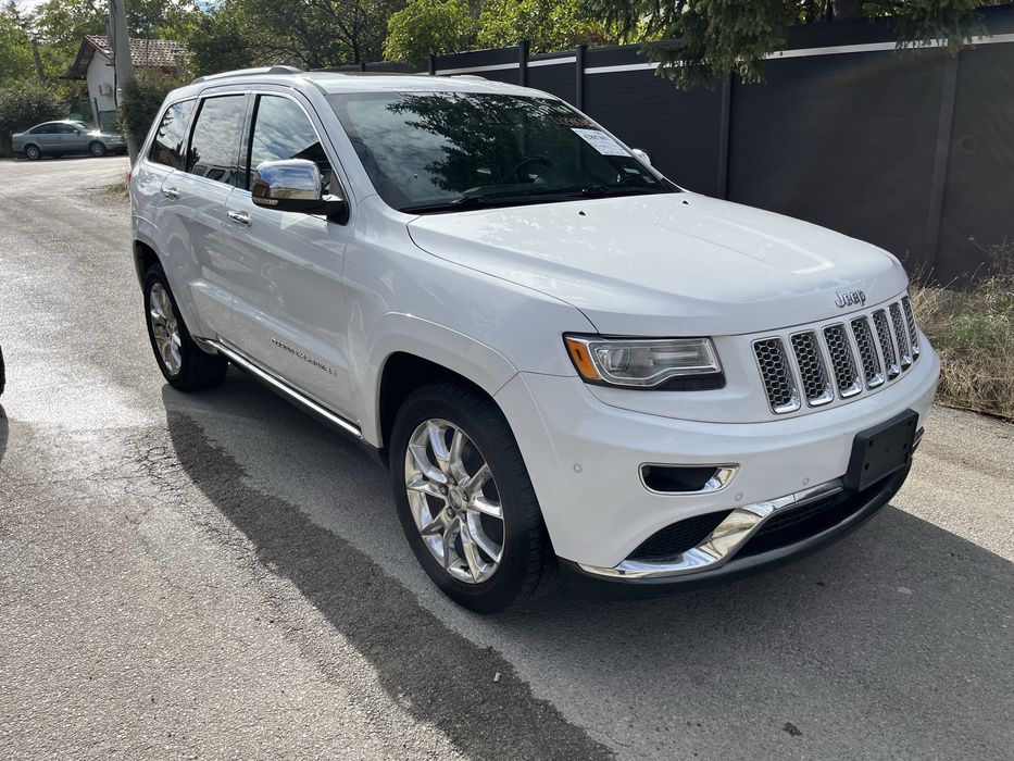 Продавам grand cherokee wk2 3.6 Summit на части