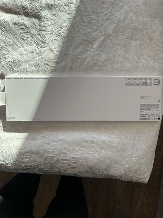 Apple magic keyboard with touch ID-New New New