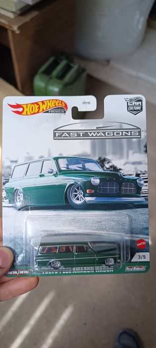 Hot wheels premium Volvo