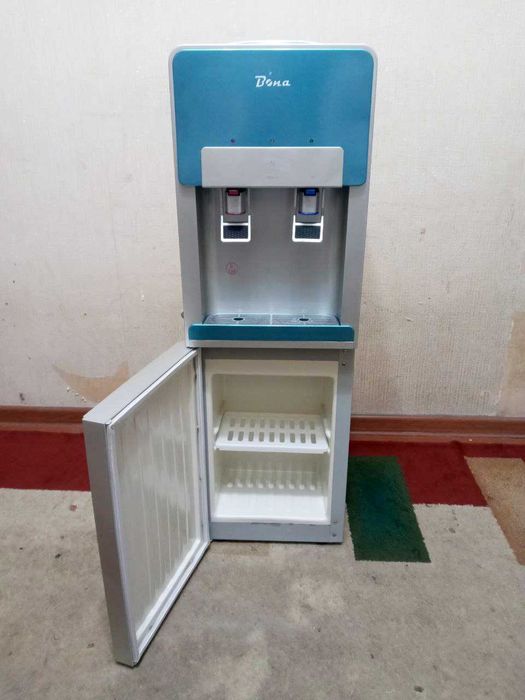 Кулер совук ва иссик сув учун куп ишлатилмаган яхши ишлидиган холатда!