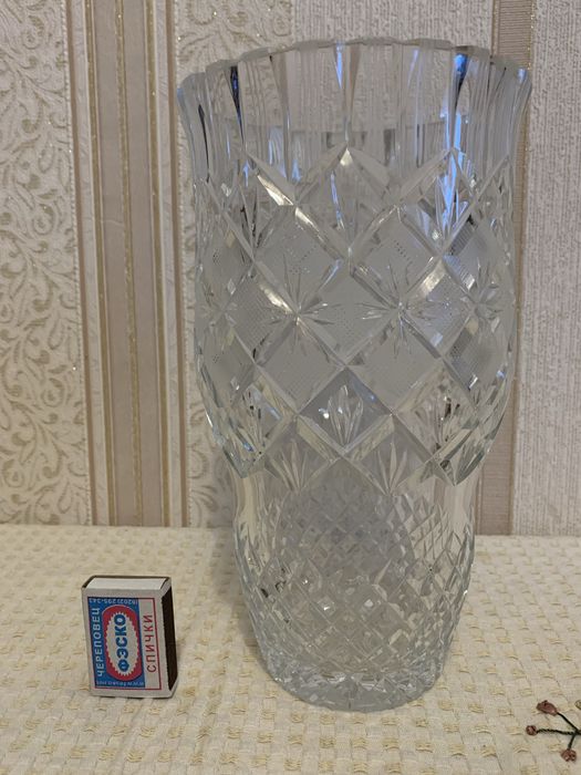 Ваза хрустальная
