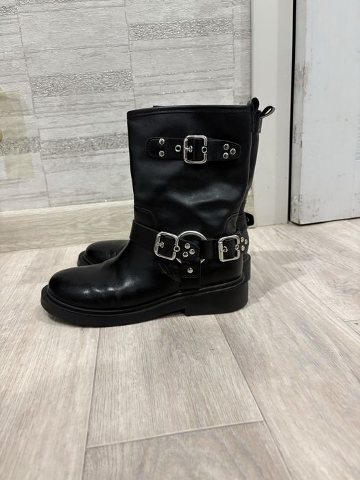 Сапожки Zara оригинал на девочку 34 размер