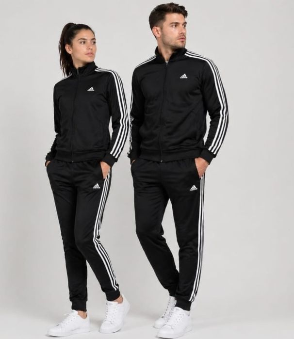 Set trening Adidas pentru cuplu.