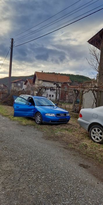 Ауди А4 Б5 на части