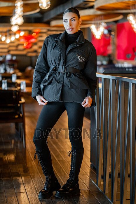 Къса дамска грейка с колан (тип сако)