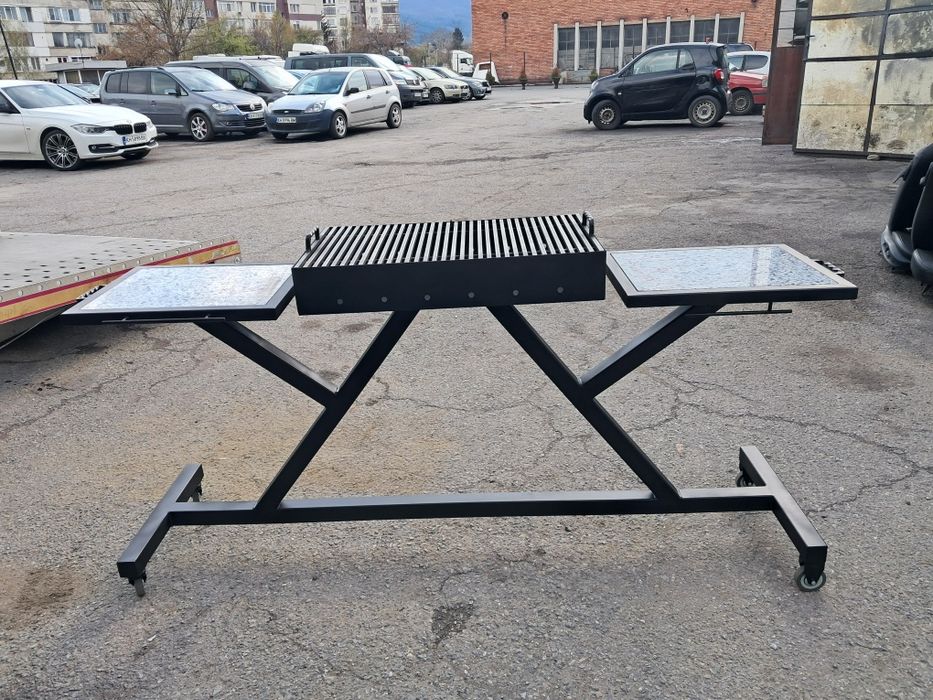 Барбекю на дърва и въглища