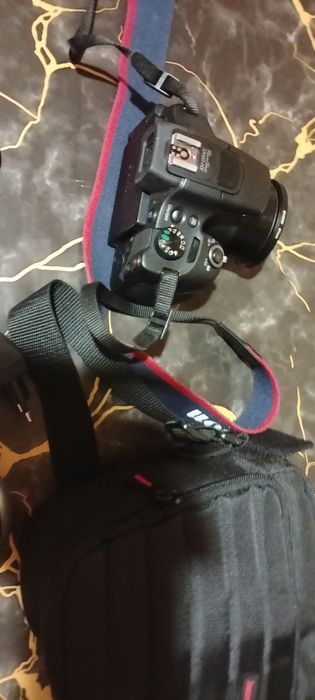 Canon SX 60 în stare foarte bună