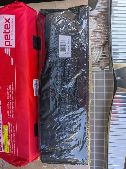 Продавам аксесоари за Тойота и Киа