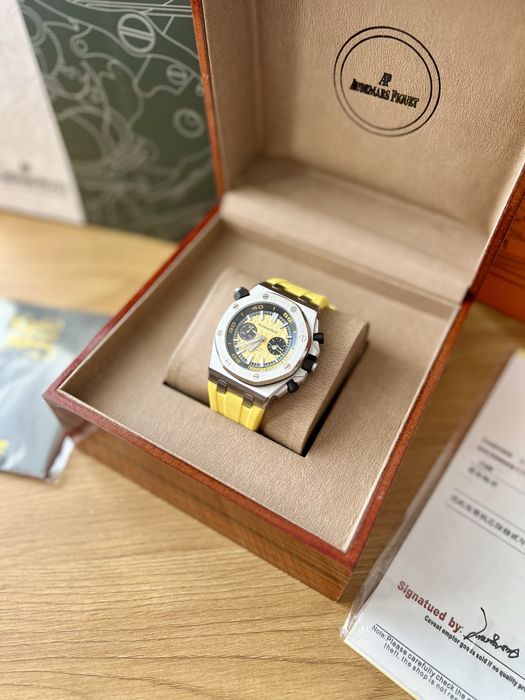 Audemars Piguet Royal Oak Offshore Diver Yellow 42 mm