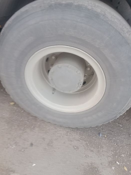 Продам шины 10.00-20,12-20