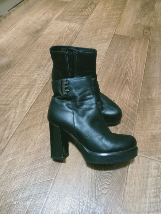 Продам осенние ботинки 36 размер