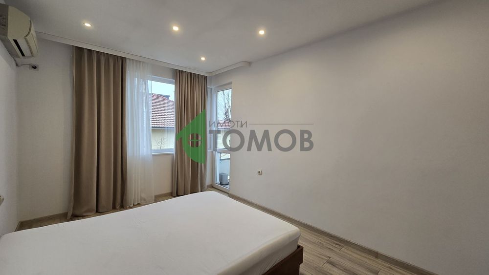 Топъл двустаен апартамент в Центъра на града