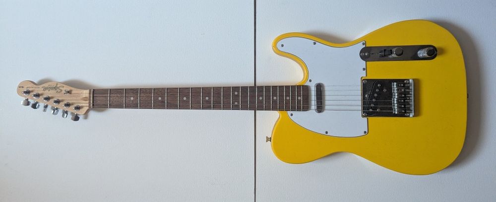 Chitara electrica Squier FSR Affinity Telecaster