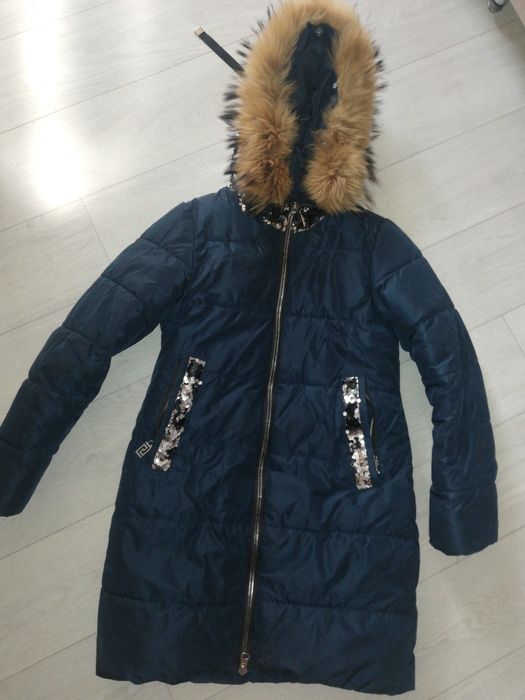 Зимняя куртка на девочку