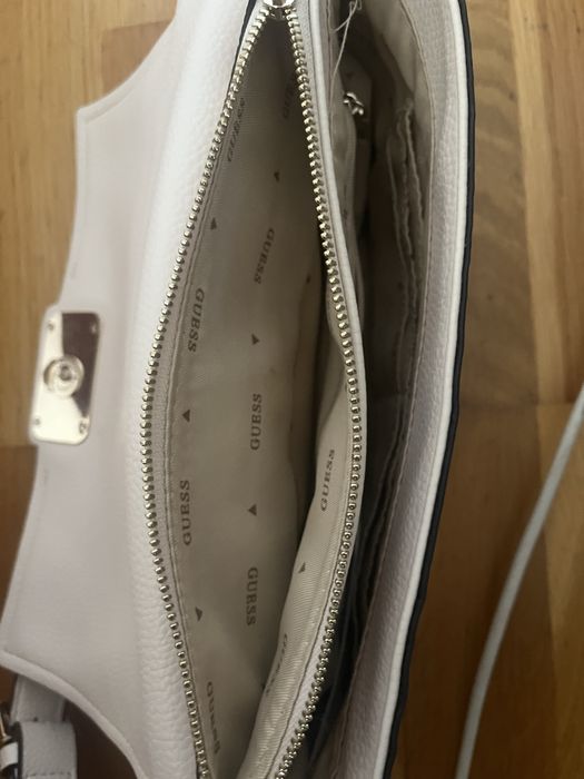 geanta de umar guess