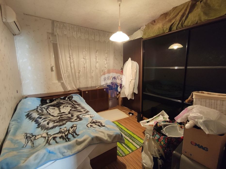 Апартамент с три отделни стаи, ж.к. Владислав Варненчик, гр. Варна П.