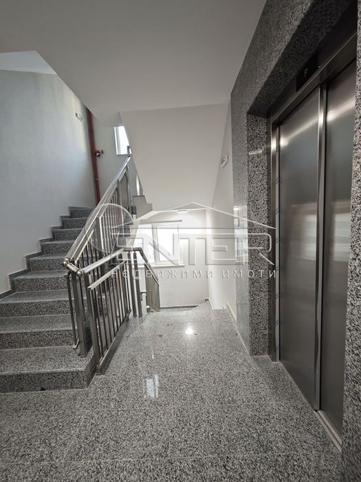 Продава се Тристаен апартамент в Варна, Лятно кино Тракия - 101 кв.м за 2525 €/кв.м - Снимка #1