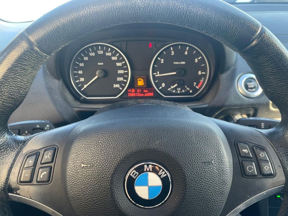 BMW Seria 1 116i Benzina 2009