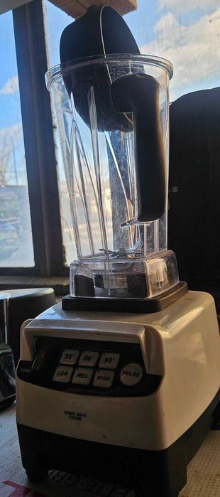 Блендер професионален