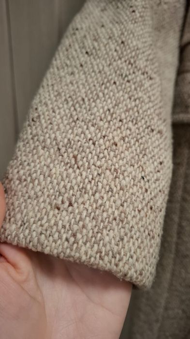 Красивое пальто в крапинку, шерсть 80%