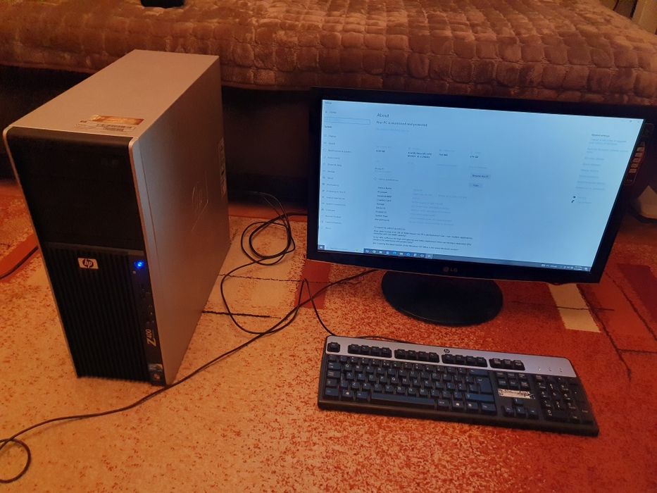 Workstation HP Z400 + monitor LG W2486L