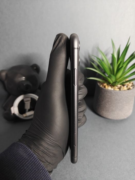 iPhone 11, 64GB Black • Perfect Funcțional! • Condiție Excelentă!