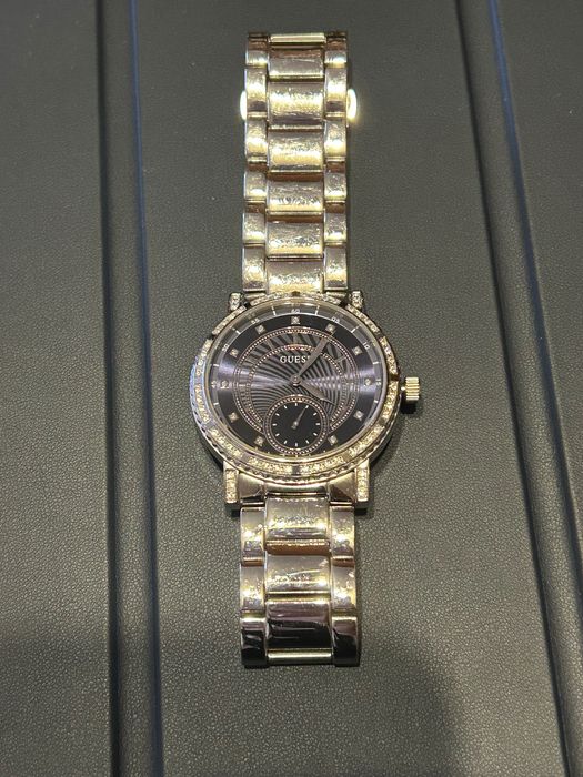 Оригинален дамски часовник Guess