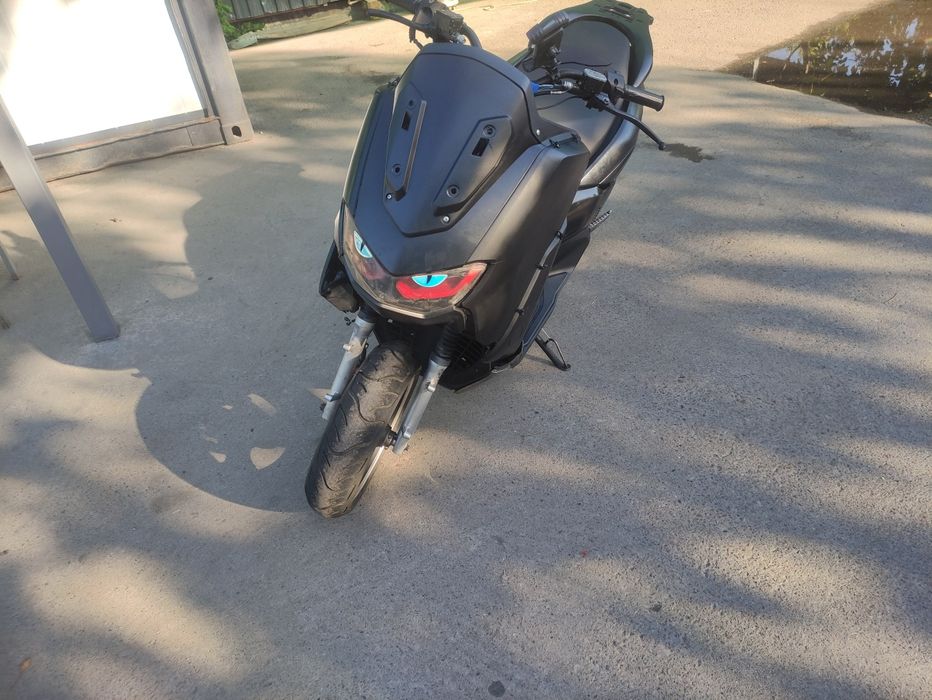 Skuter N-Max 2023