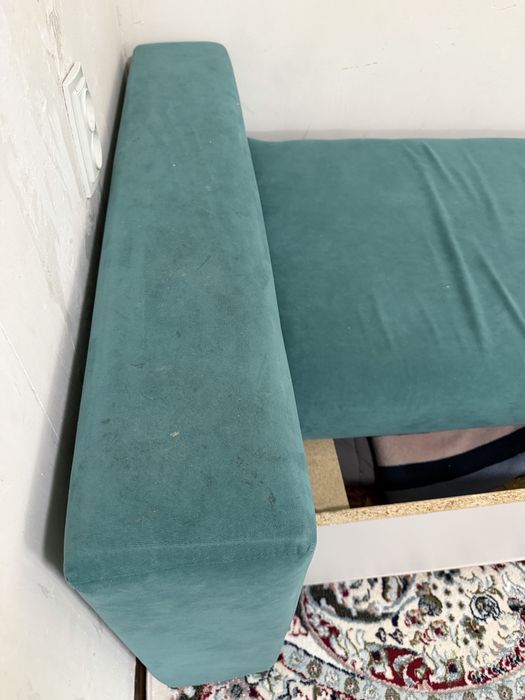 Продаю диван  за 20 окончательно