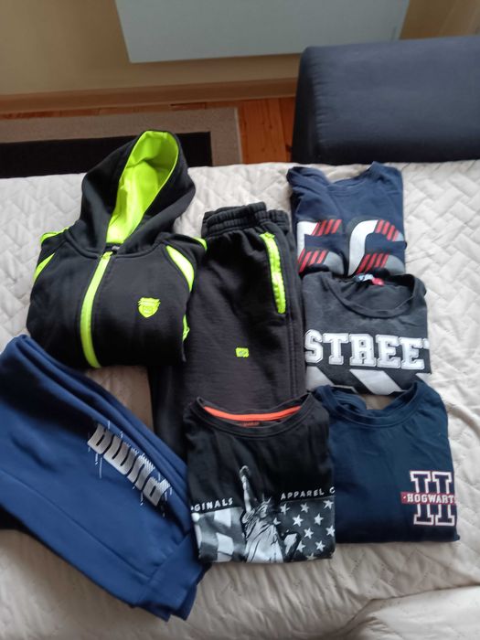 Продавам детски дрехи рамер 146-152