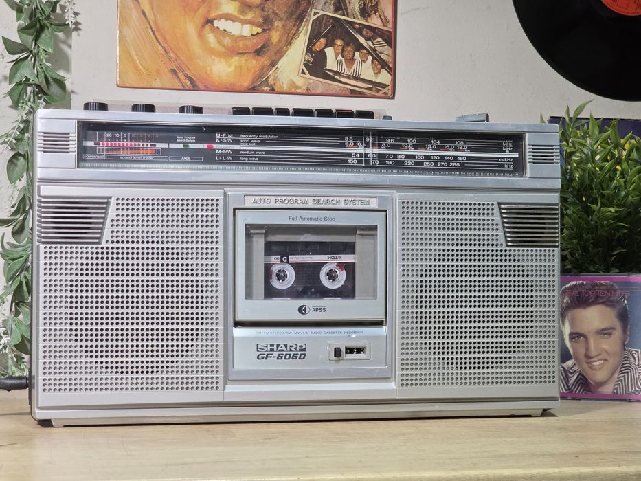 Boombox SHARP GF-6060, radio casetofon retro, servisat.made in Japan