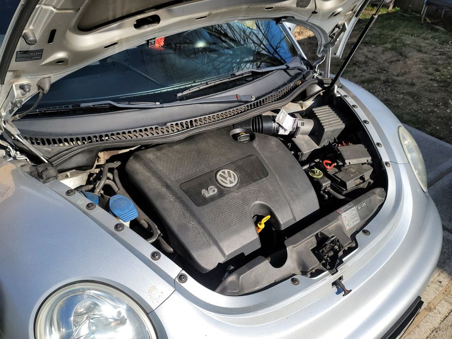 Volkswagen New Beetle 2005, 1,6 benzina, automată