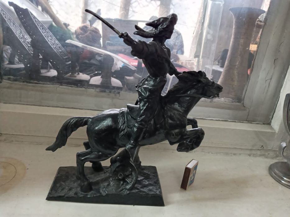 Продам Статуэтка Чугун