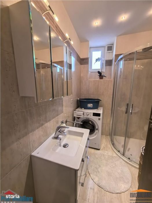 Casa mare cu garaj si teren in zona Balcescu