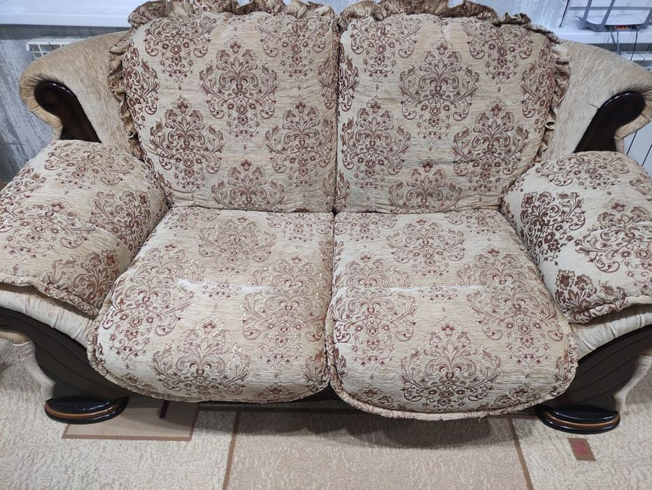 Продам диваны 3-2-1