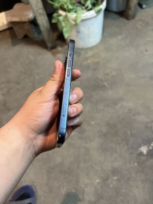 iPhone 13 128gb.