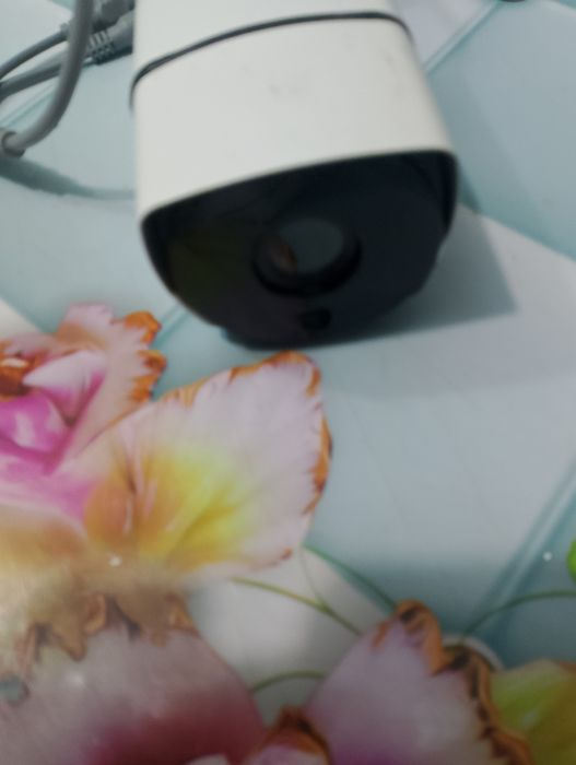 Продам две  камеры